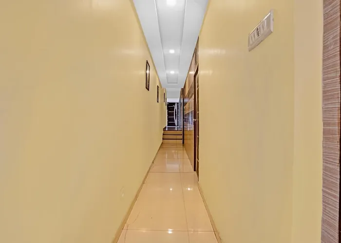 Oyo 84398 Maroshi Residency Hotel Mumbai
