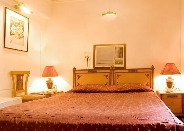 Benzy Palace Mumbai